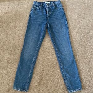 High waisted jeans